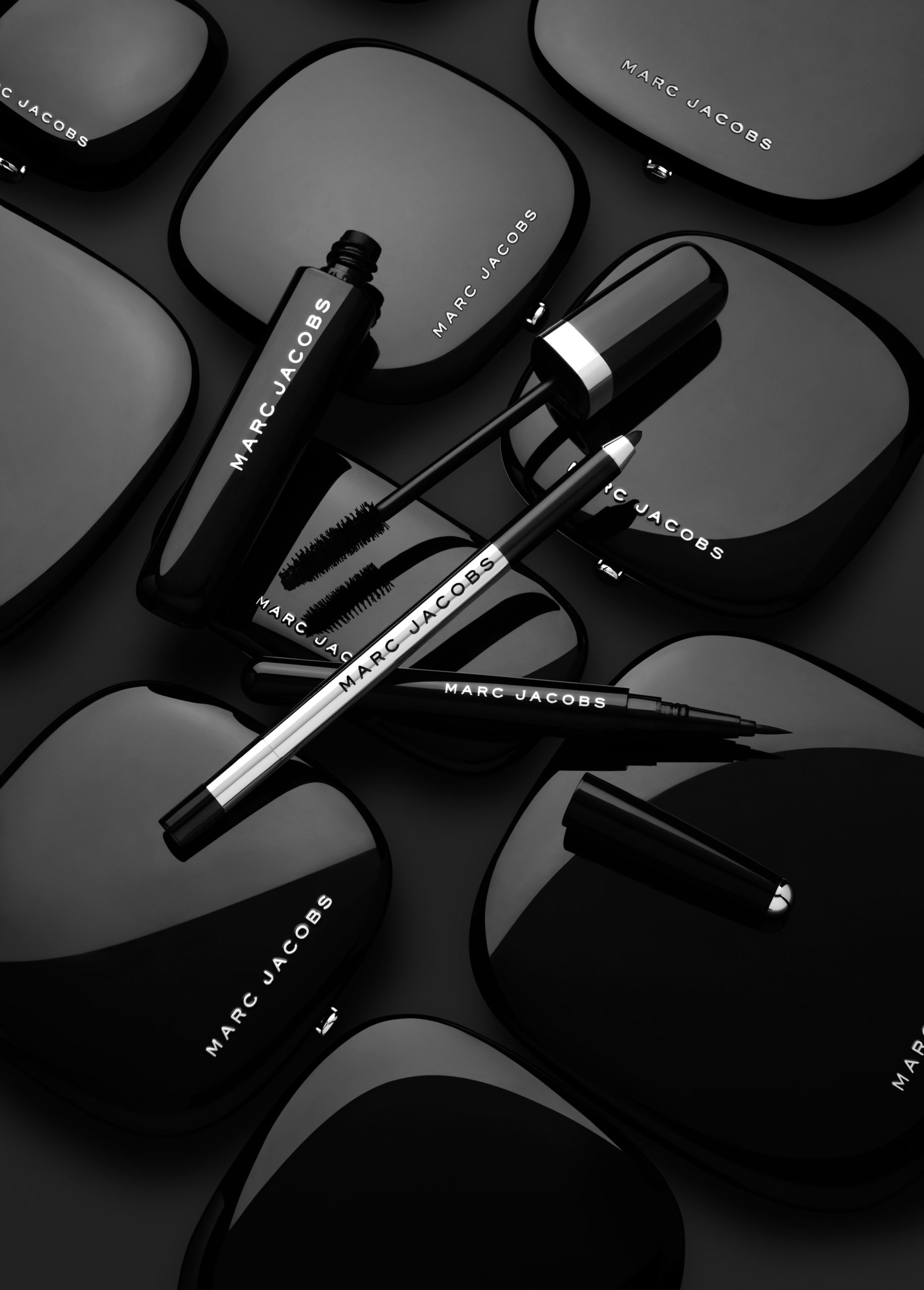 MarcJacobsBeauty_blacquer